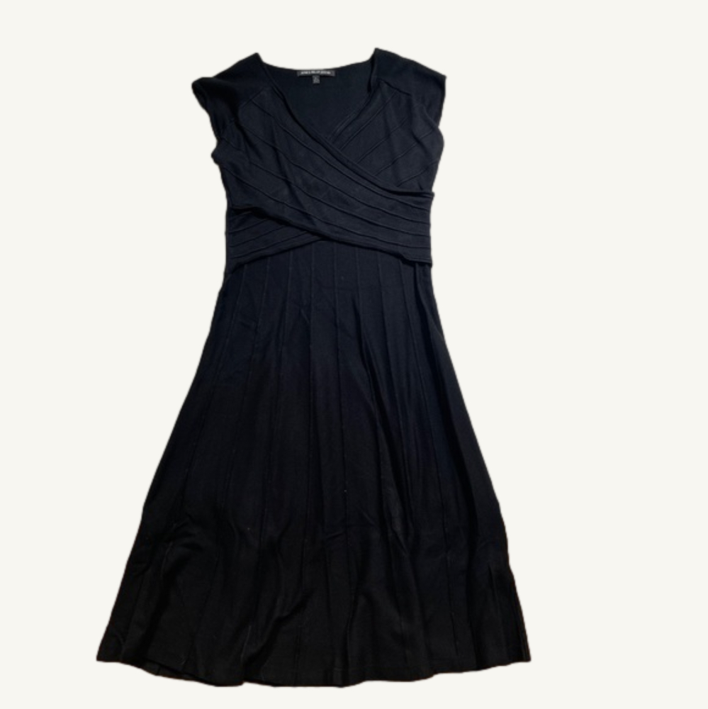 Jones Wear Dress Black Mid Length Knit Dress Criss Cross Short Sleeves